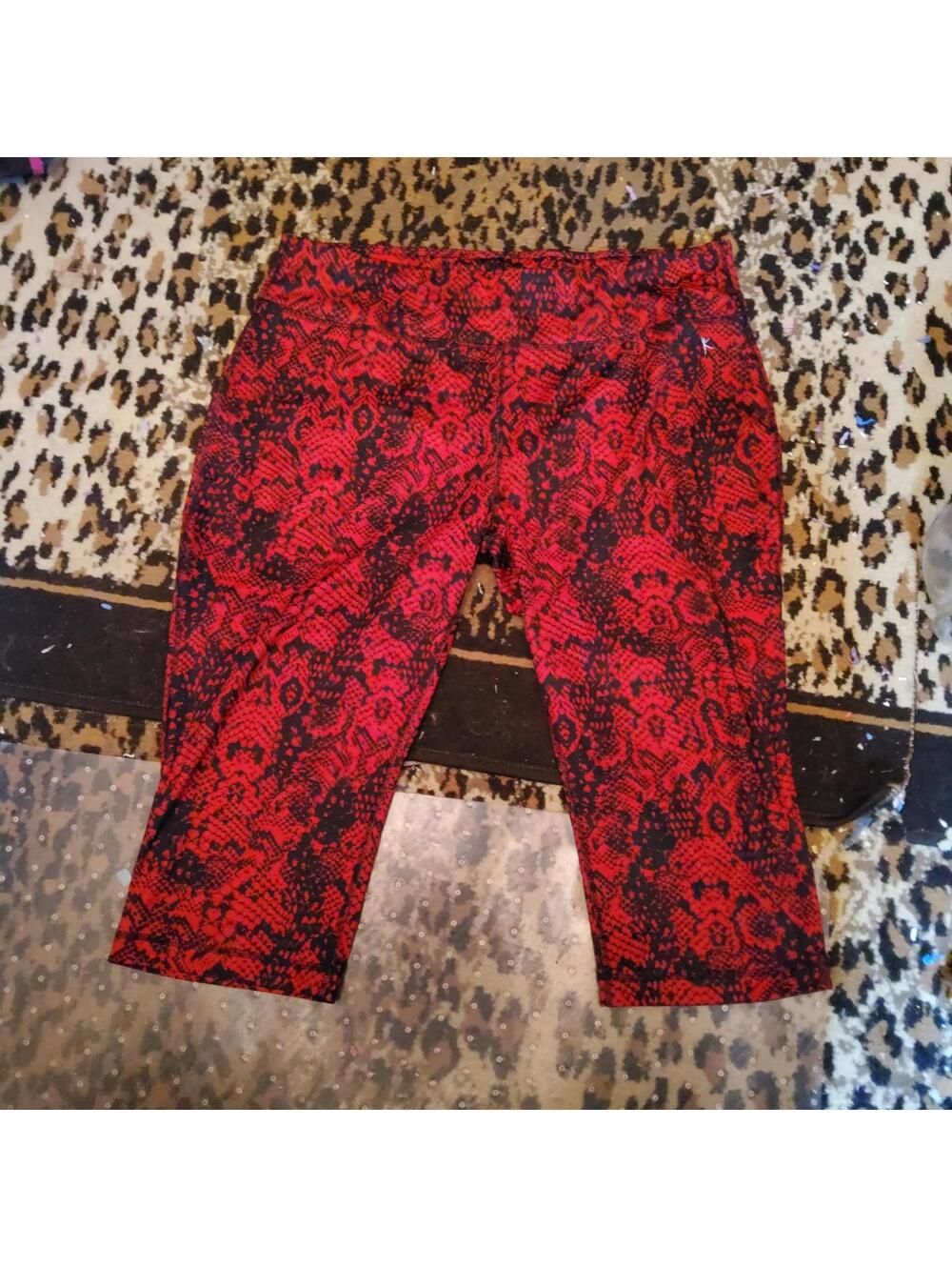 XL Webbed Red Capri